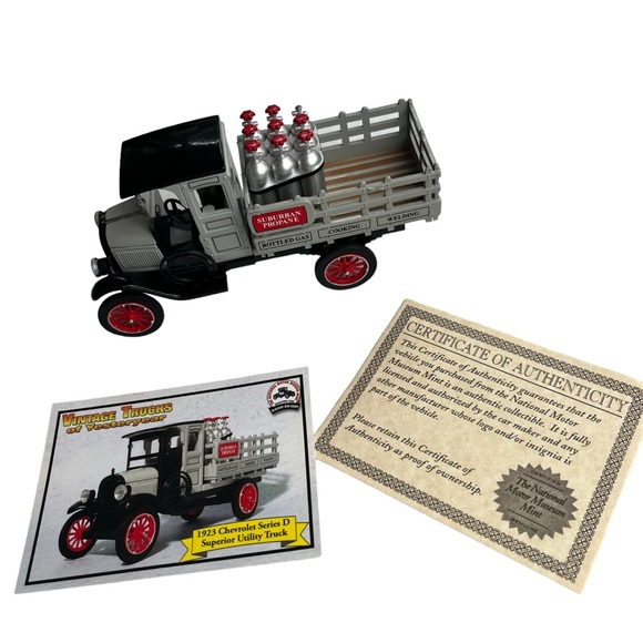 VINTAGE TRUCKS OF YESTERYEAR 1923 Chevrolet Series D Superior Utility Truck COA. - Picture 1 of 11